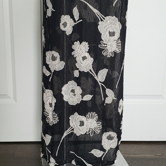 ASTR Black Ivory Floral Embroidered Lace Maxi Slip Dress M - Picture 5 of 11